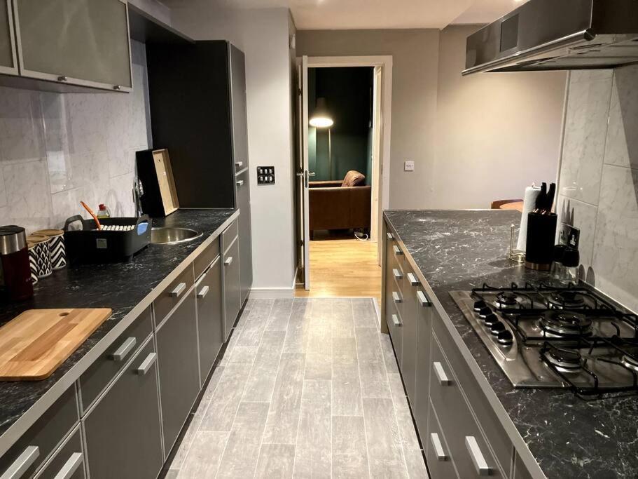 Ferienwohnung Stylish 2 Bed Accessible Flat Perfect Location Glasgow Exterior foto